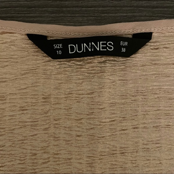 NWOT Dunnes Gold Nude Wavy Textured Sleeveless Tank Top - Picture 8 of 12